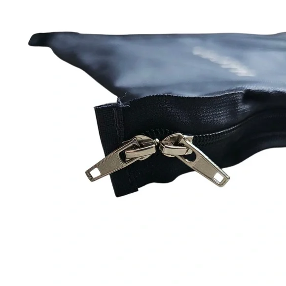 Proper Cloth Navy Blue Travel Garment Bag with Zipper Closure and Handles